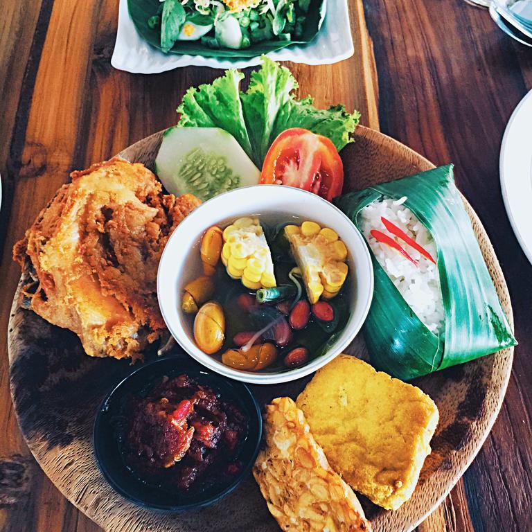 Warisan Heritage Boutique Hotel Solo Buitenkant foto