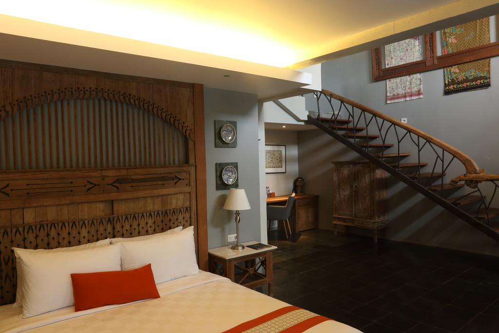 Warisan Heritage Boutique Hotel Solo Buitenkant foto