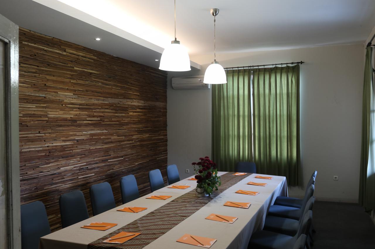 Warisan Heritage Boutique Hotel Solo Buitenkant foto
