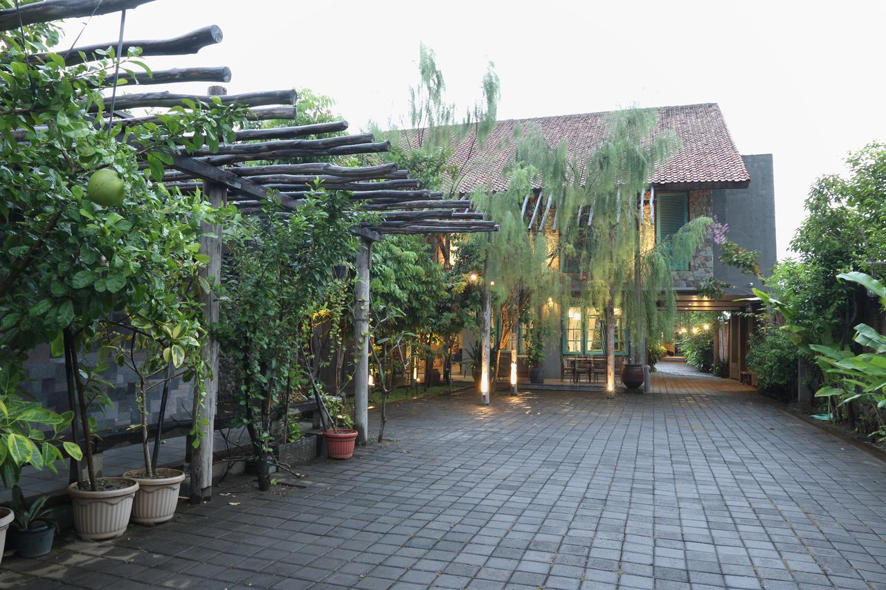 Warisan Heritage Boutique Hotel Solo Buitenkant foto