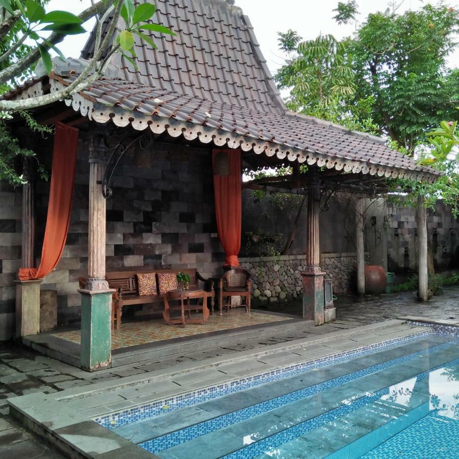 Warisan Heritage Boutique Hotel Solo Buitenkant foto