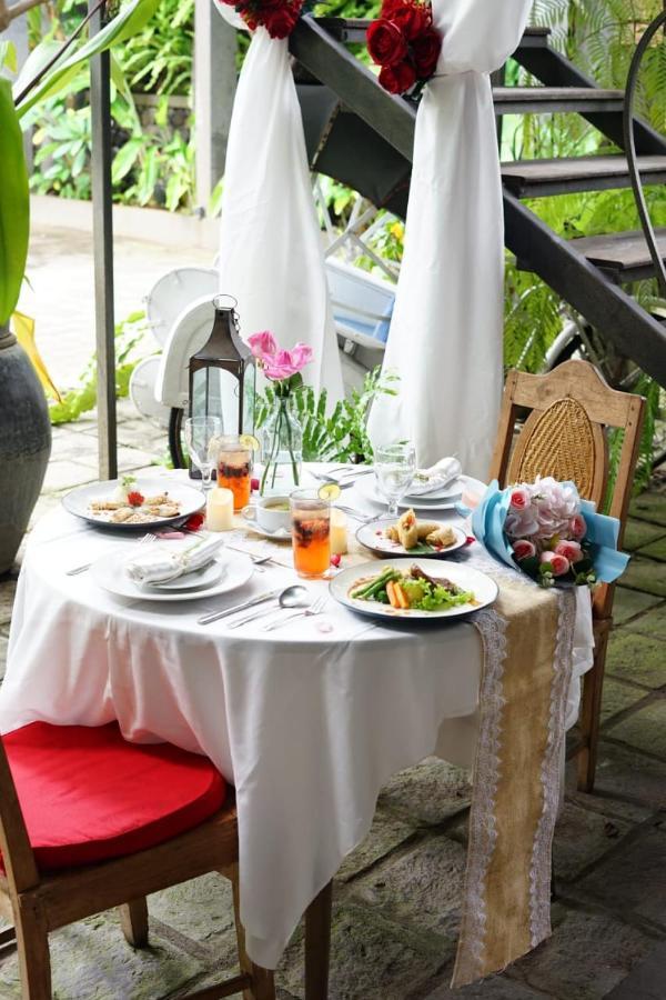 Warisan Heritage Boutique Hotel Solo Buitenkant foto